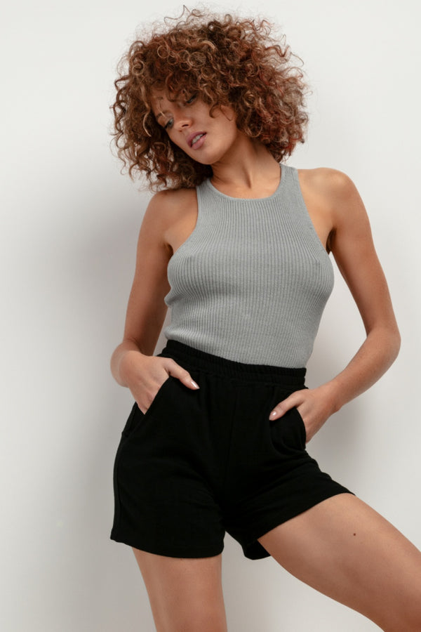 Shorts model 198562 Tessita